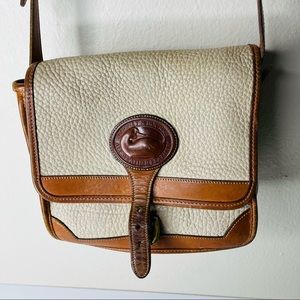 Vintage Dooney & Bourke Crossbody bag.